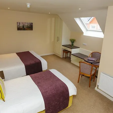 Konukevi Ashville House Killarney