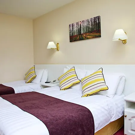 Konukevi Ashville House Killarney