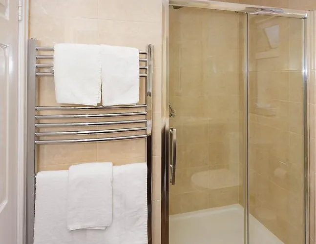 Ashville House Гостевой дом 3*